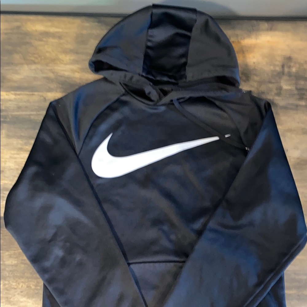 Men’s Small Nike Black Pullover with gray Swoosh Dri-Fit